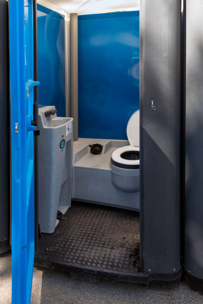 Best Portable toilet rental cost  in Eldorado, IL