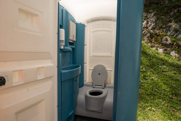 Best Emergency porta potty rental  in Eldorado, IL