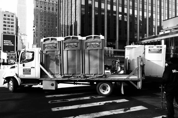 Best High-end porta potty rental  in Eldorado, IL